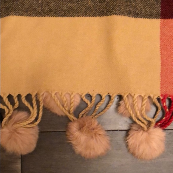 Large plaid wrap or scarf with rabbit fur pom poms - Picture 6 of 7